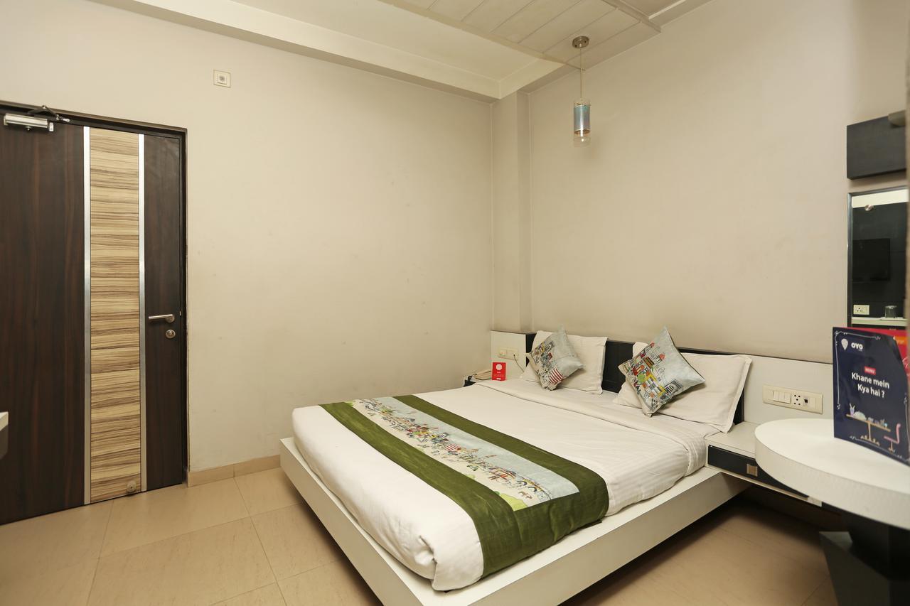 Hotel Sundaram Аллахабад Экстерьер фото